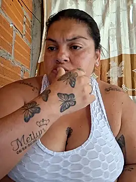 Juli_Powlのウェブカメラショー