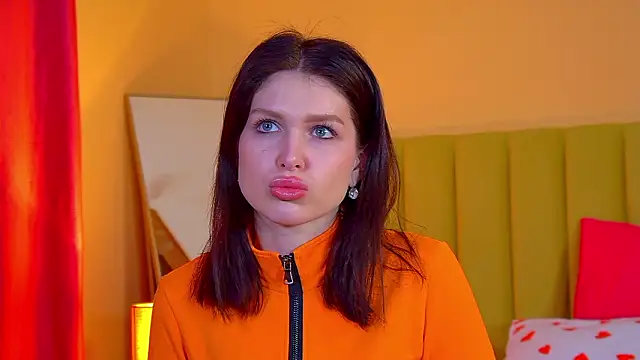 KristiClar Adlı Modelin Canlı XXX Sohbeti