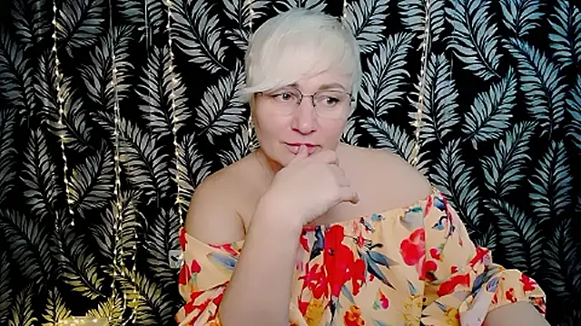 Chat +18 de Olivia_playful ao vivo