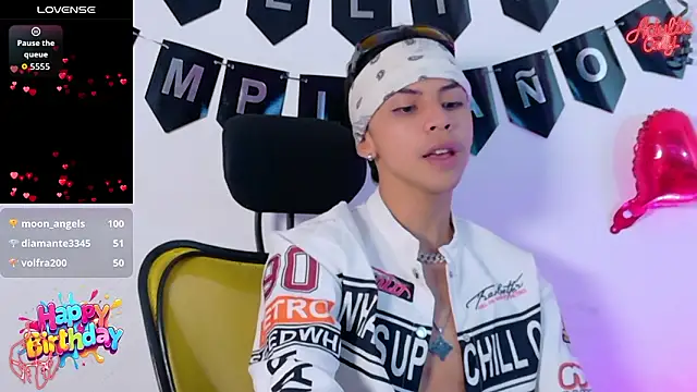 Prince_Apolo's Live XXX Chat