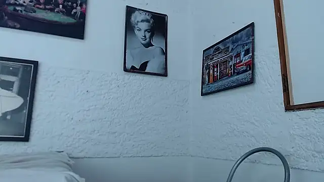 Chat +18 de JulianaLopera1 ao vivo