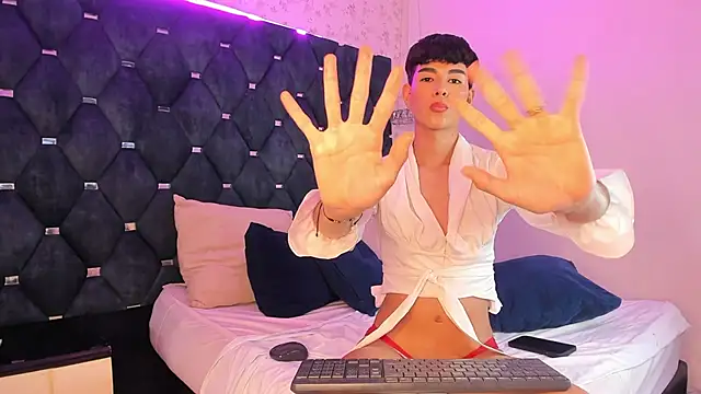 noah_lewiss Adlı Modelin Web Kamerası Şovu