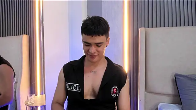 Онлайн чат XXX BenitoSaenz