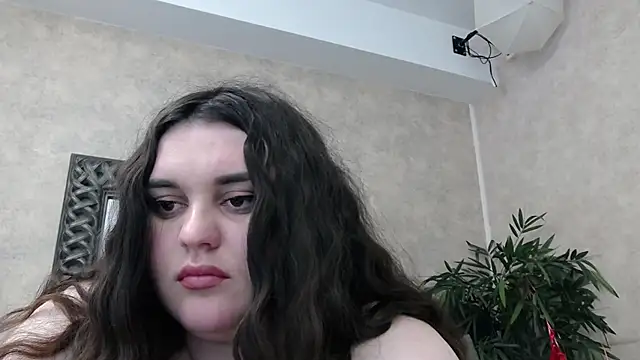 Pokazy przed kamerką – SaraElise