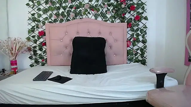 LucyCute_1のライブXXXチャット