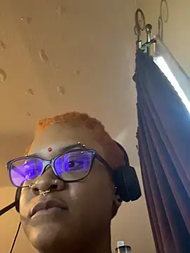 nickytheehawtie élő XXX-chatje