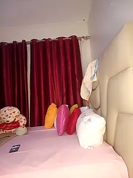 NicRaisaa 即時 XXX 聊天