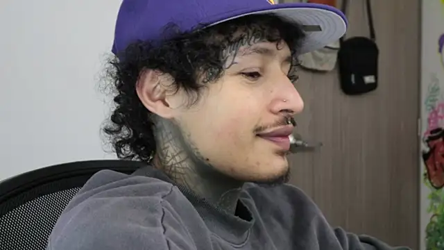 trieone 라이브 XXX 채팅