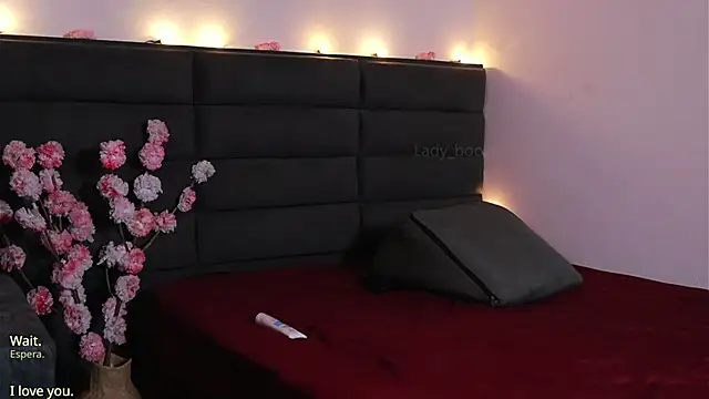 kathieandpovcock1 Live XXX-chat