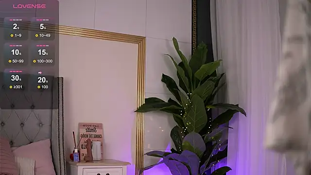 RebeccaRese – Naživo XXX chat