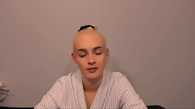 Chat +18 de OliviaKisss ao vivo