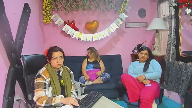 Živý XXX chat lesbiancuple