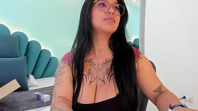 sharlott18 Chat XXX in diretta