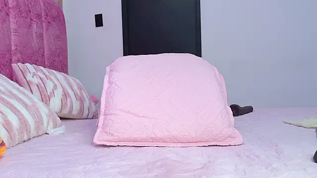 แชท XXX สดของ kendal_rossi