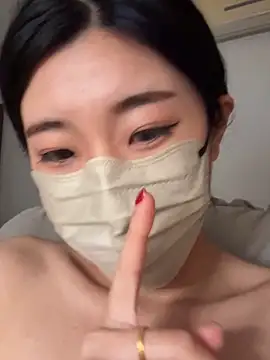 Lulu125216 Pertunjukan Webcam