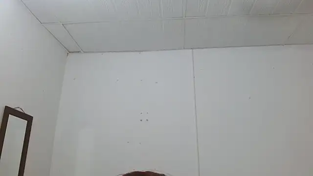 ThalianのライブXXXチャット