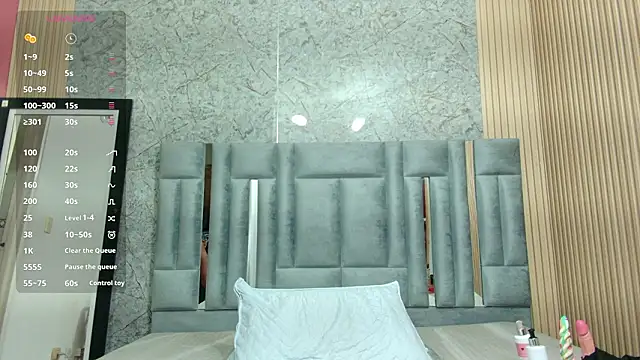 veronicaroose_ élő XXX-chatje