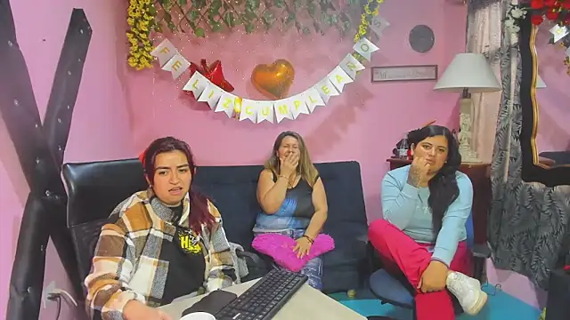 แชท XXX สดของ lesbiancuple