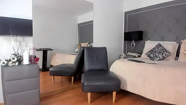 Онлайн чат XXX Oliviia_williams