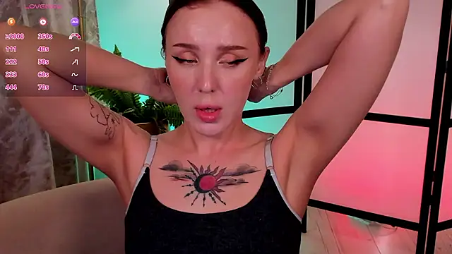 Chat +18 de LianaFord ao vivo