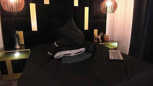 Lucio__Fox Chat XXX live