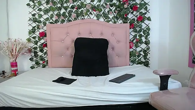 Chat +18 de LucyCute_1 ao vivo