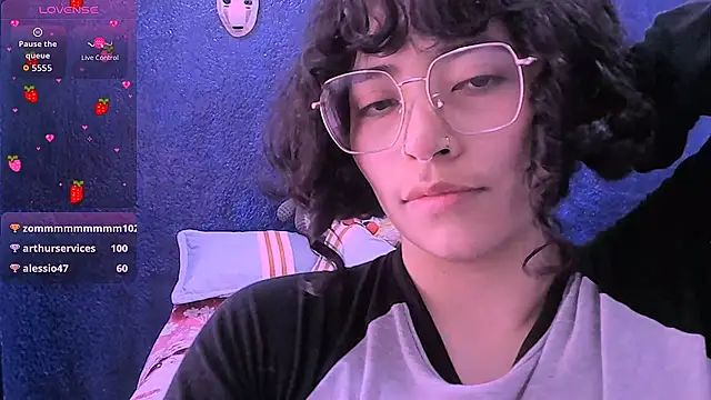 NinaYellow élő XXX-chatje