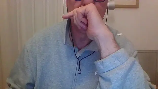 ANONIMO7735's Live XXX Chat