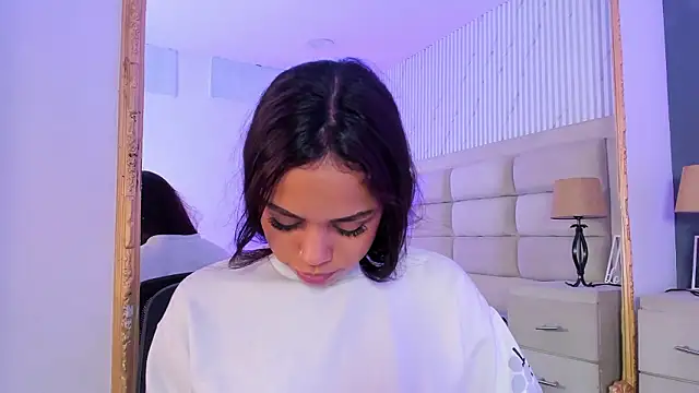 Chat XXX en directo de CarolineFyre