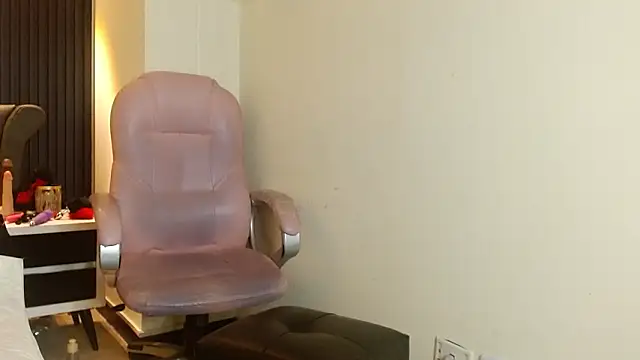 XXX chat uživo modela Lolagolden1