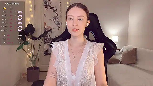 lucky13___ Live XXX-Chat