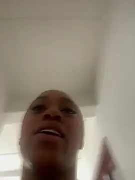 XXX chat uživo modela LiaTrainor