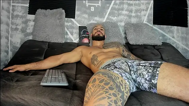 leonidas_18k Chat XXX in diretta