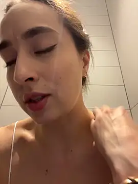 Holly_Play – Live XXX-chat