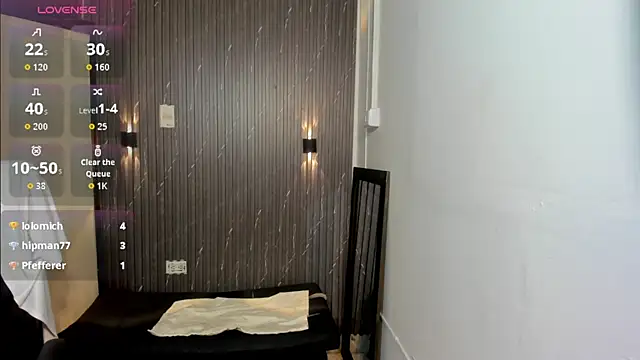 Chatroom XXX en direct de CharlotteKing8