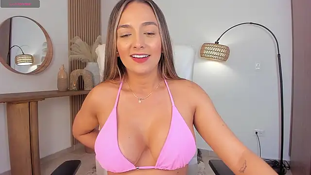 Онлайн чат XXX wandathompson_