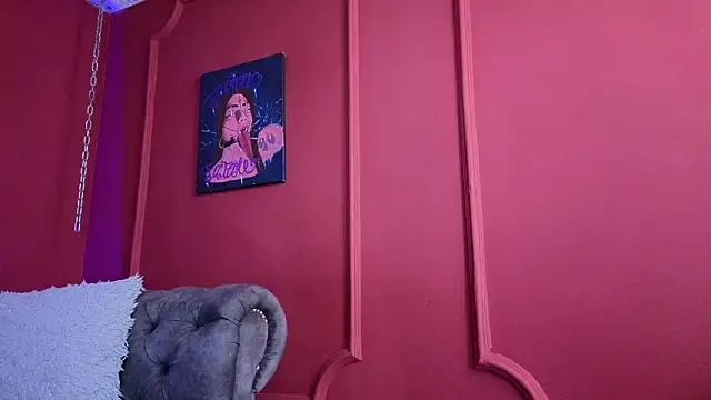 Julieta_Russell Live XXX-chat