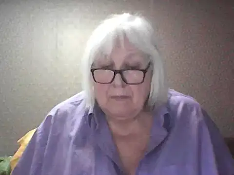 Alexia64231 Show in webcam