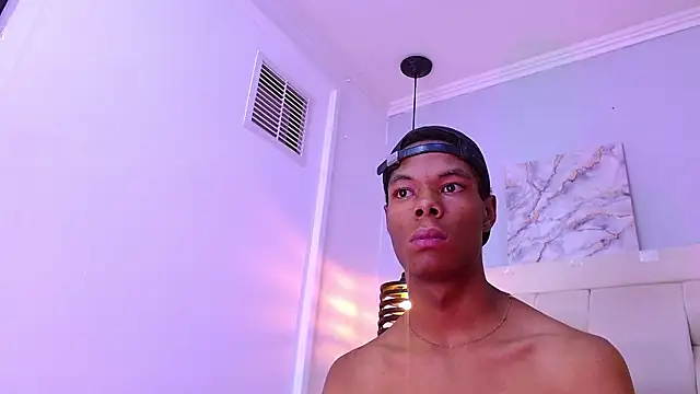 Santiago_Ortiz_: онлайн-секс-чат