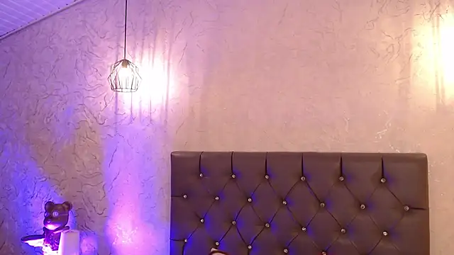 Sabriinaa_Foxx élő XXX-chatje