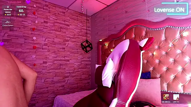 Roxanne_Han élő XXX-chatje