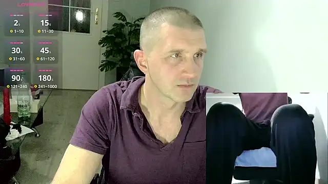 Show modela Succubus5879 na web-kameri