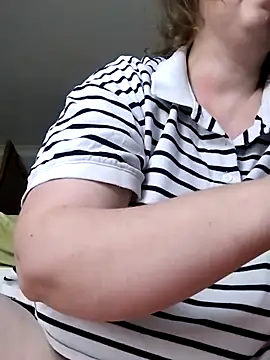 xxSexyBushLinnxx's Live XXX Chat