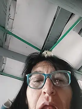 clarita_01 Show in webcam