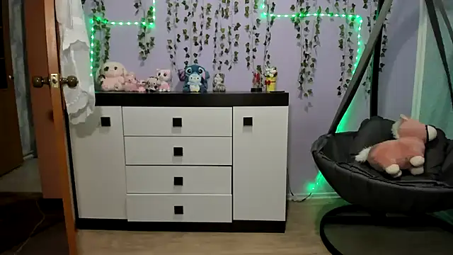 Yoonhee_ki élő XXX-chatje