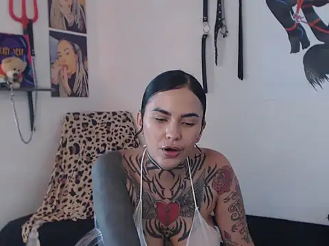 Show de Perola__May na webcam