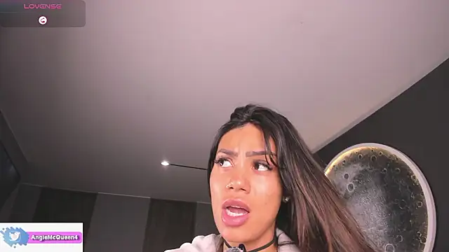 Czat XXX na żywo – Sarajames