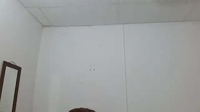 ThalianのライブXXXチャット