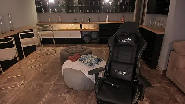 دردشة KylaMorrison الجنسية المباشرة