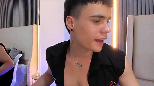 BenitoSaenz Adlı Modelin Canlı XXX Sohbeti